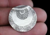 KH-009 Thai karen hill tribe silver 1 large tribesman style bead