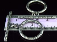 8KH-030 Thai karen hill tribe handmade silver 1 black&white nick hammered round toggle