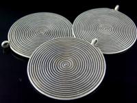 3KH-066 Thai karen hill tribe handmade silver 1 swirl wire print round charm