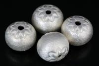 KO-001 Thai karen hill tribe silver 4 Leaf print brush round bead