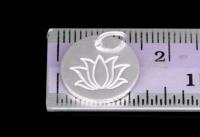 7Kh-089 Thai karen hill tribe silver 4 medium printed lotus charm