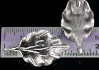 5KH-003 Thai karen hill tribe silver 1 long wild flower charm