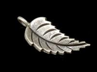 5KH-012 Thai karen hill tribe silver 3 leaf charm