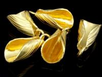 KG-422 24K gold vermeil Karen hill tribe handmade silver 2 scratch curve petal charm