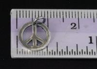 8KH-086 Thai karen hill tribe hanamade silver black & white 2 peace sign charm 10.0mm. 