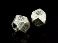 KN-005 thai karen hill tribe silver 4 daisy print facet bead