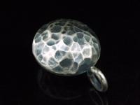 8KH-073 Thai karen hill handmade silver 1 Black&white hammered round puffy charm