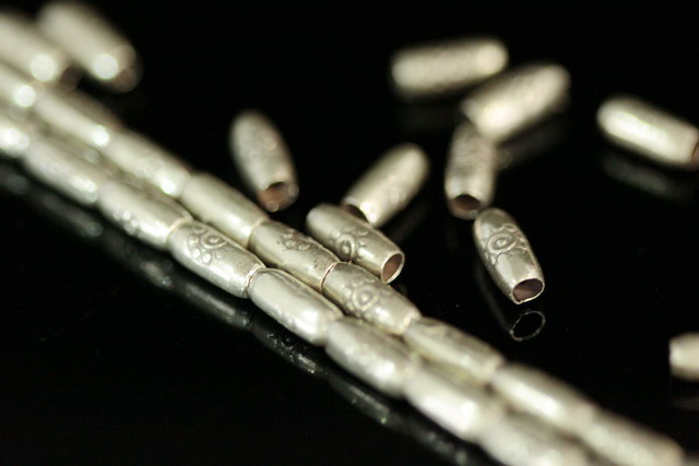 KI-005 thai karen hill tribe silver 20 flower printed tube bead