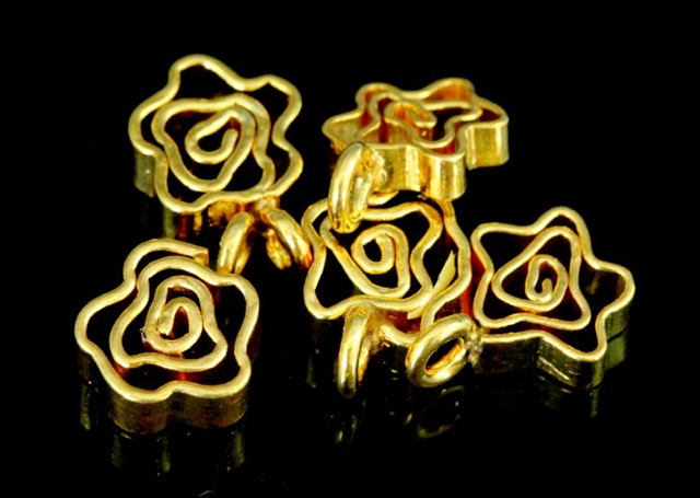 KG-012 Thai karen hill tribes silver 4 gold vermeil flower charm