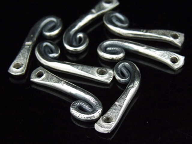 2KH-038 Thai karen hill tribe handmade silver 8 plain cur bar charm