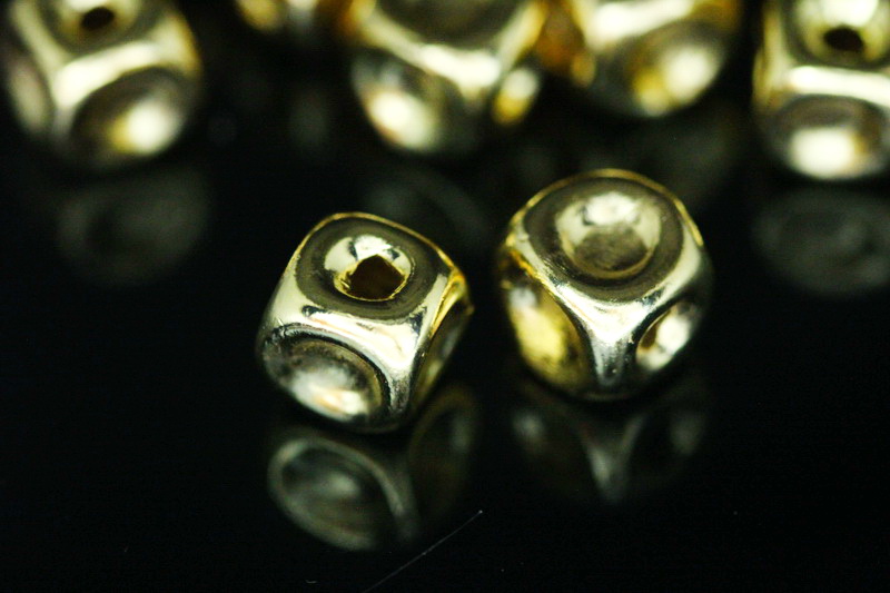 KG-406 Thai karen hill tribe silver 4 gold vermeil cube bead