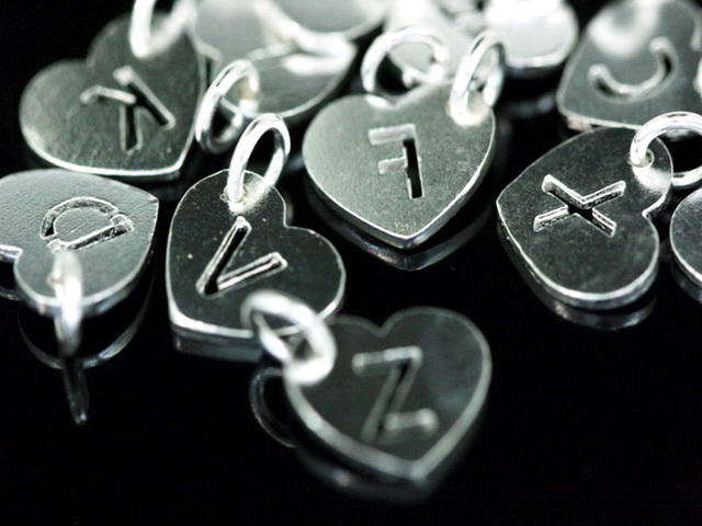 3KH-087 Thai karen hill tribe handemade silver white 6 initial die cut heart charm